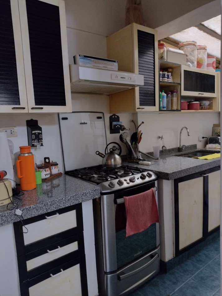 Se vende un departamento de 2 ambientes con patio - Boedo