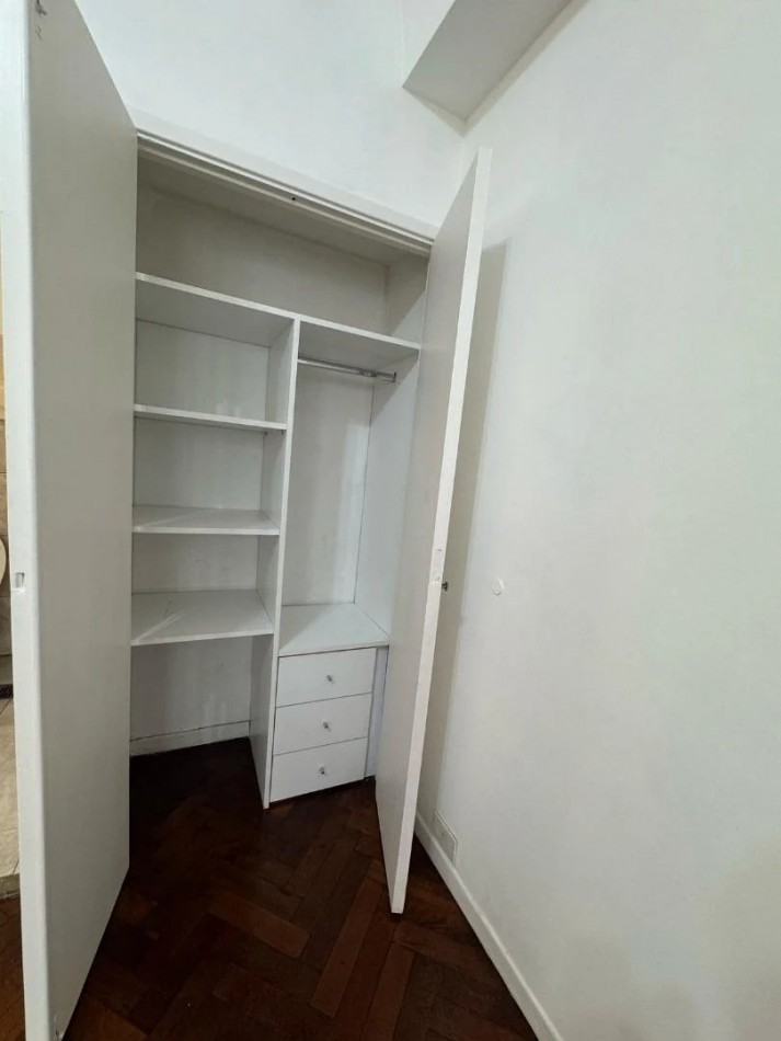 Se vende un departamento monoambiente - Recoleta