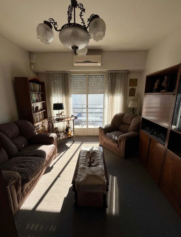 Se vende un departamento de 2 ambientes con balcon muy luminoso - Barrio Norte