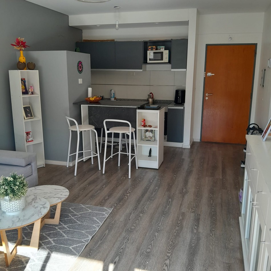 Se vende un espectular departamento de 3 ambientes con balcon - Saavedra