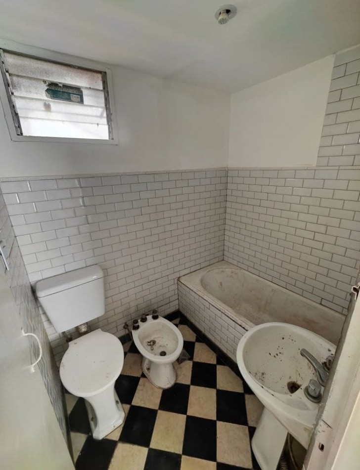 Se vende un departarmento de 3 ambientes, luminoso con balcon aterrazado APTO CREDITO - Congreso