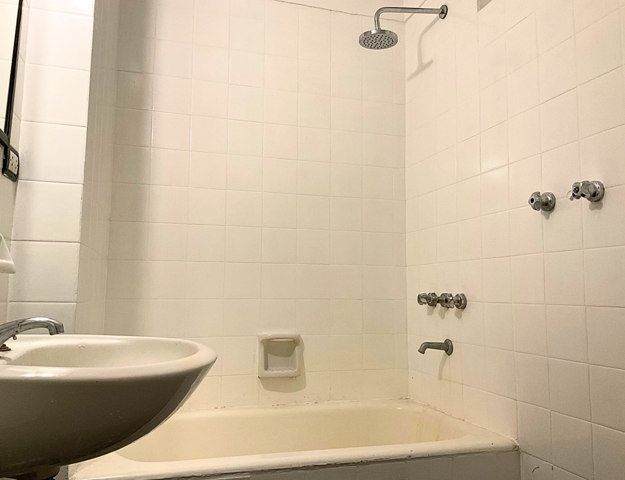 Se vende un departamento de 2 ambientes - Recoleta