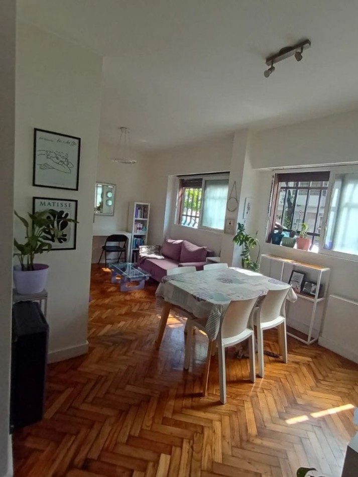 Se vende un hermoso departamento de 2 ambientes, luminoso con patio - Apto Credito