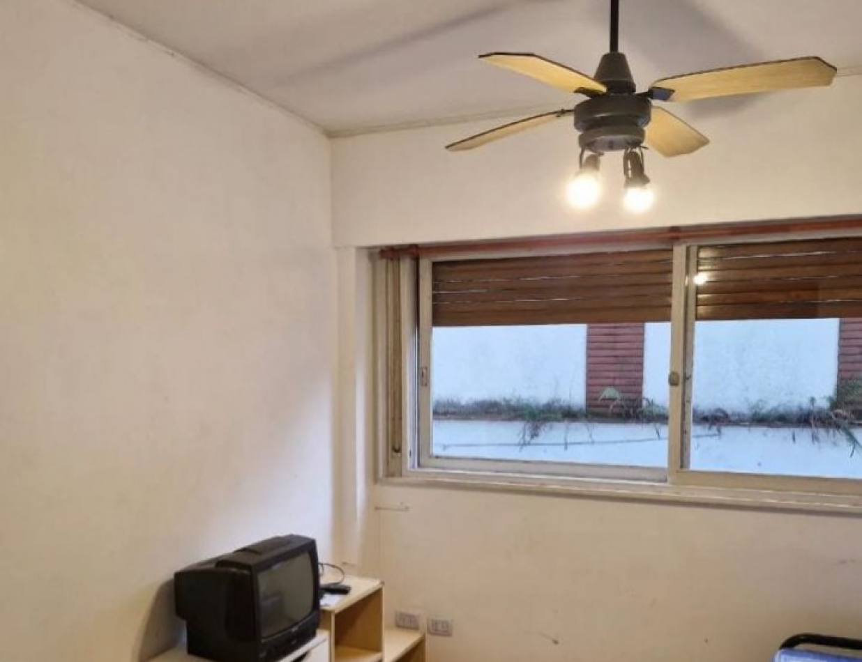 Se vende un departamento monoambiente con cochera - Recoleta