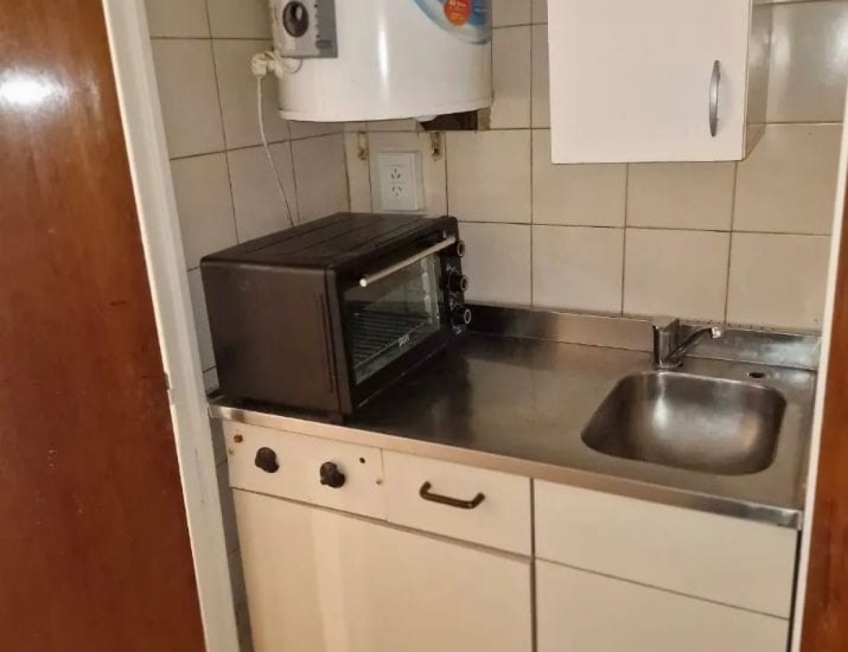 Se vende un departamento monoambiente con cochera - Recoleta