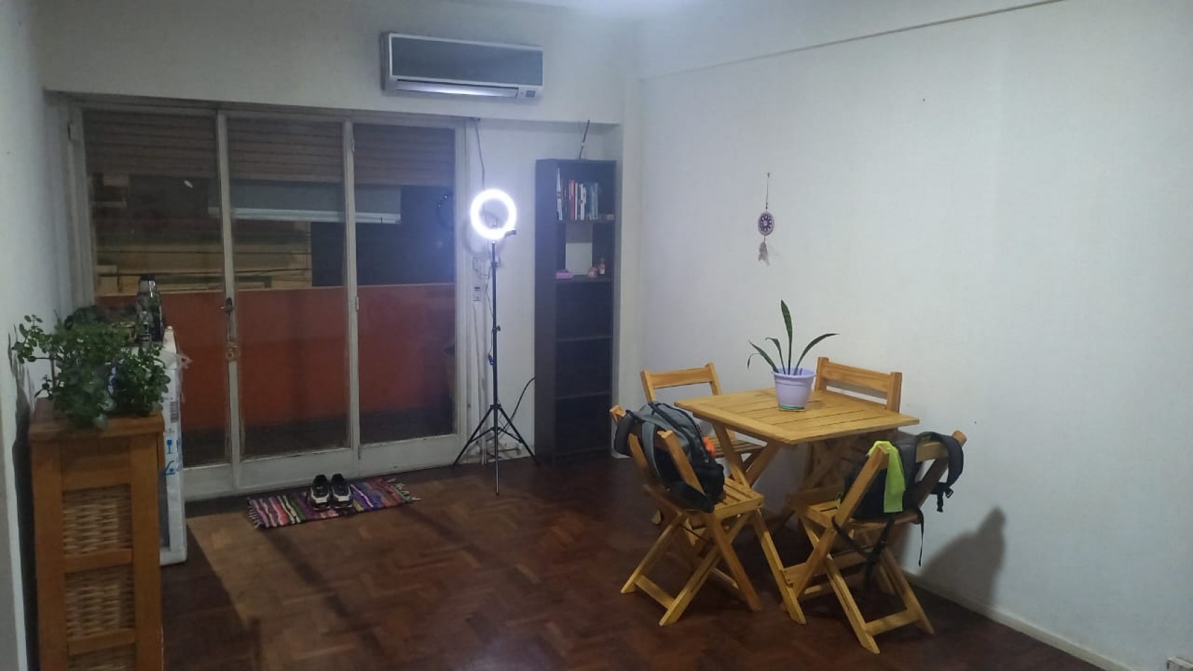 Se vende un departamento monoambiente con balcon al frente - Almagro