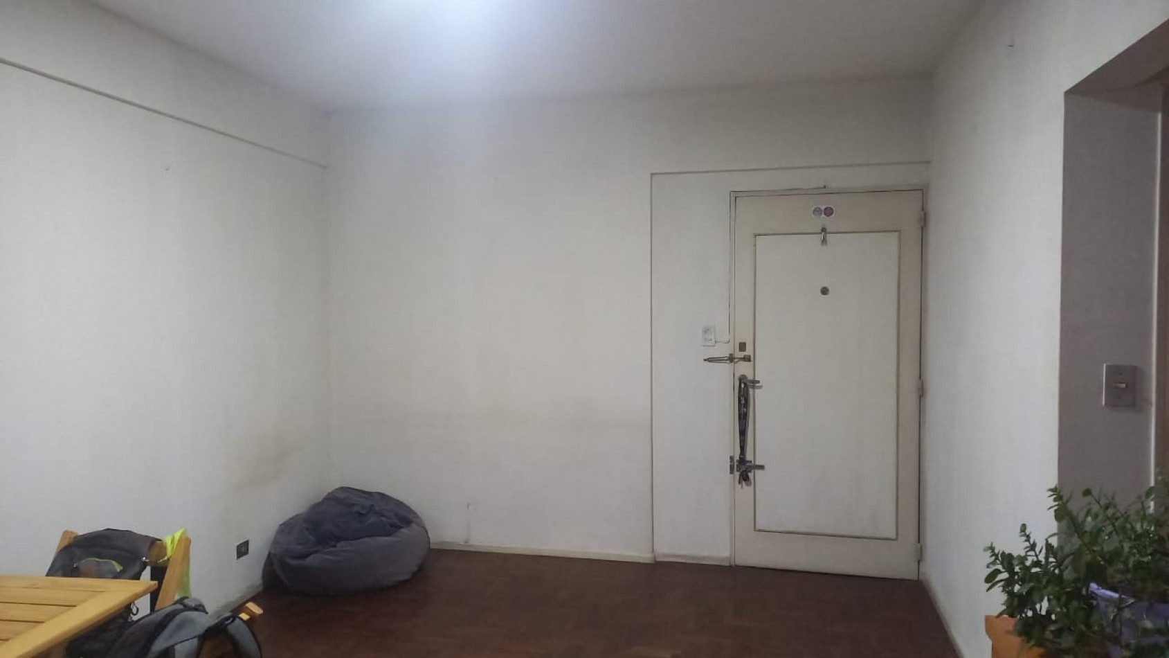 Se vende un departamento monoambiente con balcon al frente - Almagro