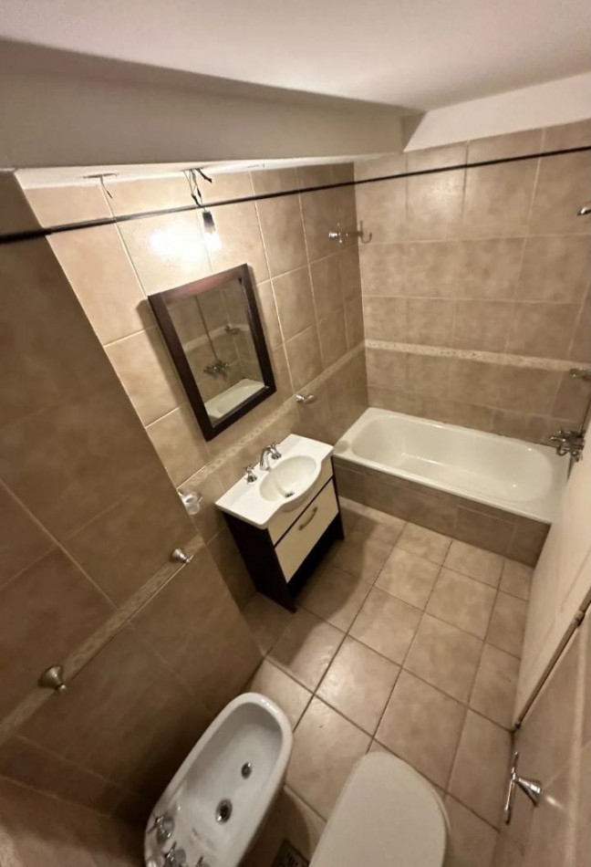 Se vende un espectacular departamento, de 2 ambientes amplio con balcon - Almagro