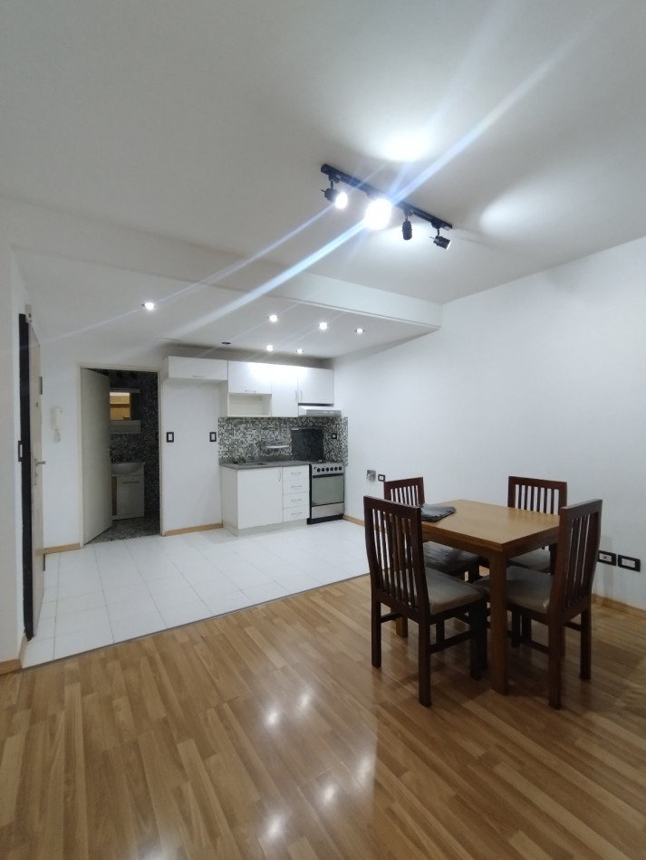 Se alquila un hermoso departamento monoambiente amoblado con balcon - San Cristobal