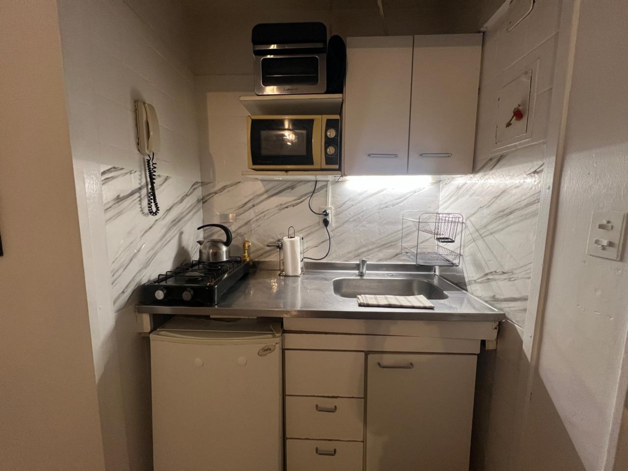 Se alquila un departamento monoambiente amoblado - Recoleta