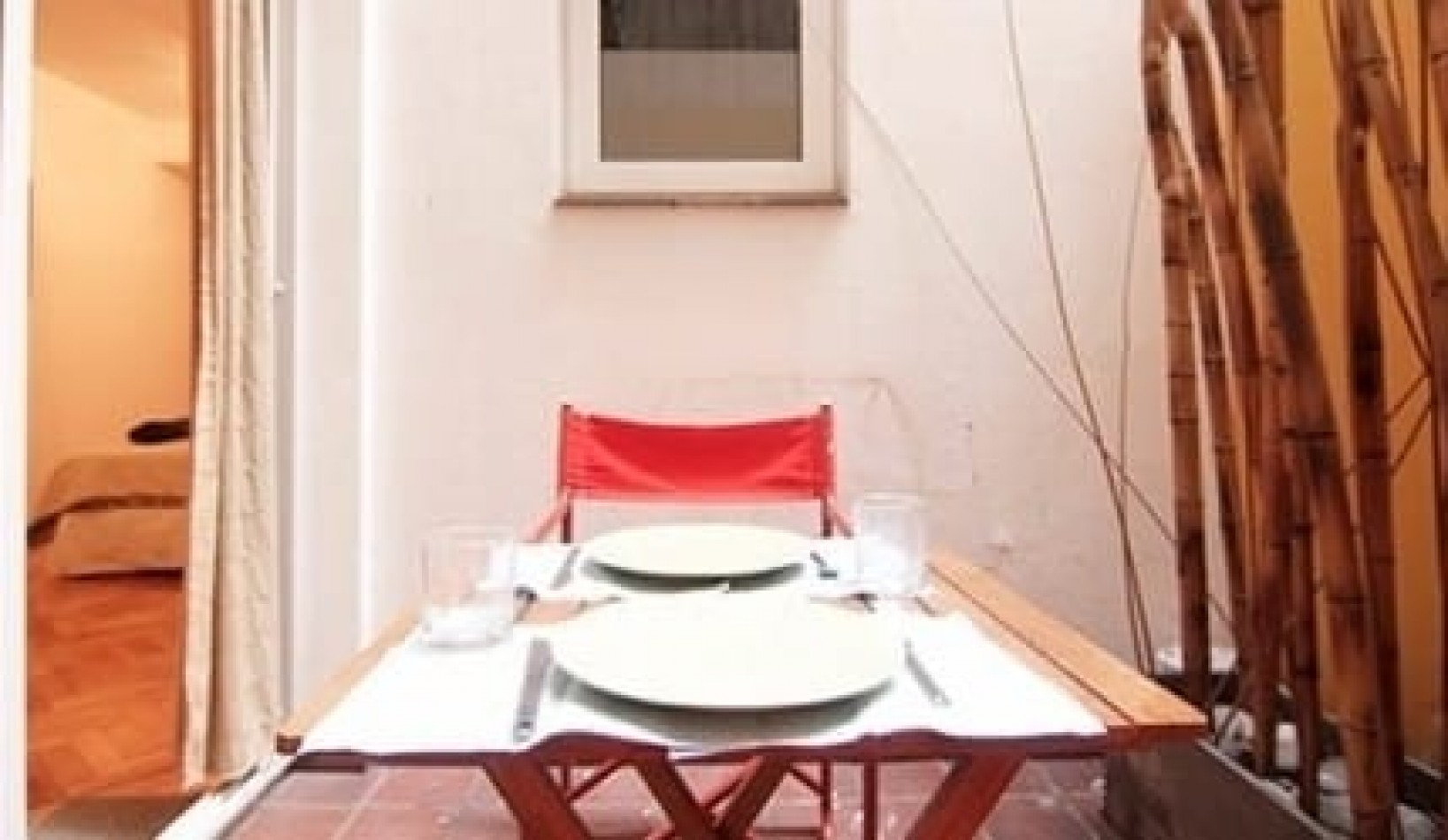 Se alquila temporal un departamento monoambiente amplio con patio - Recoleta