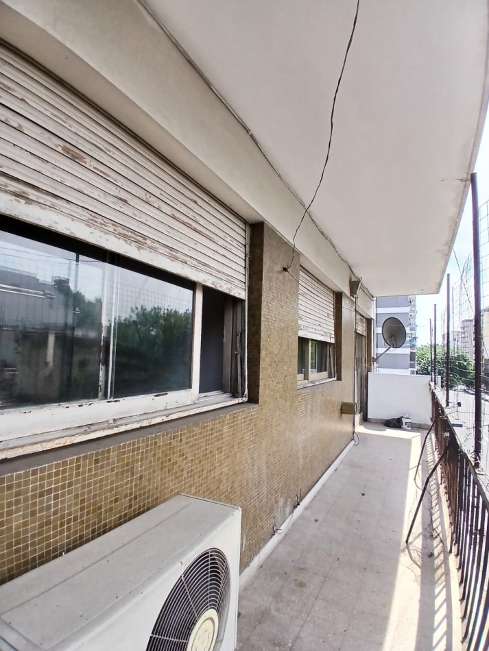 Se vende un departamento de 3 ambientes al frente - Almagro