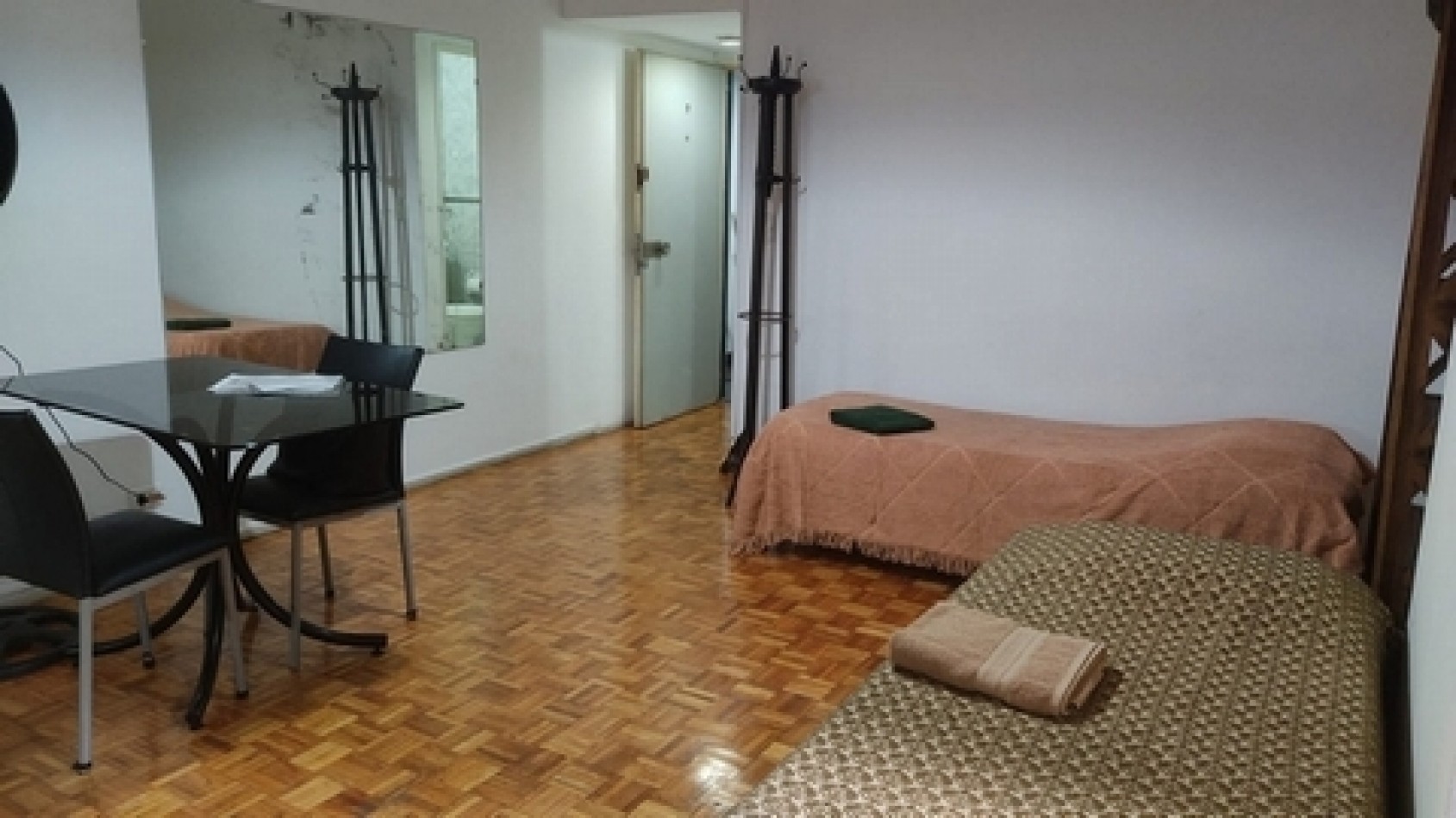 Se alquila un departamento monoambiente, amoblado