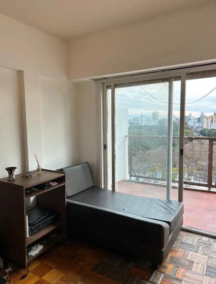Se vende un departamento de 2 ambientes con balcon - Barracas