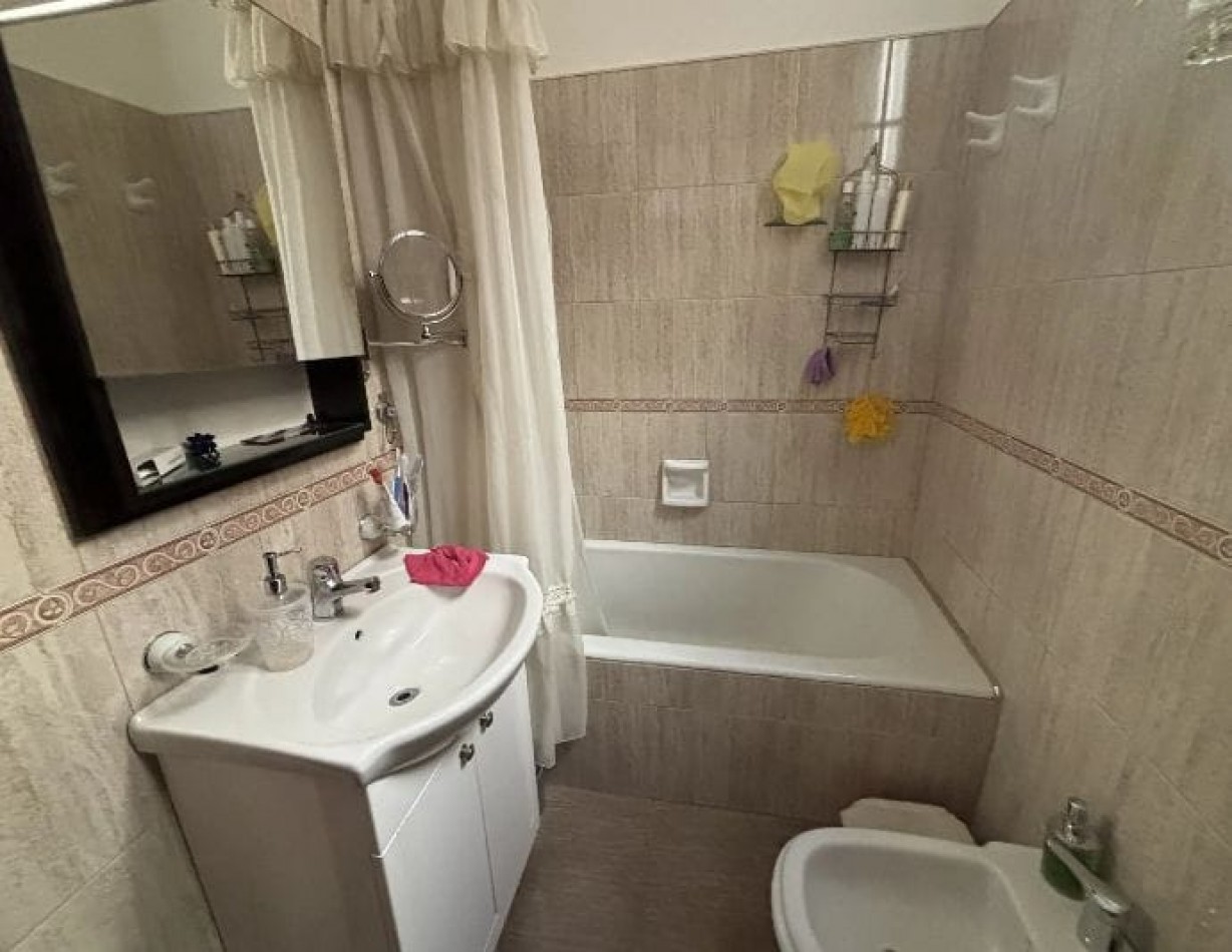 Se vende un hermoso departamento de 3 ambientes con balcon - Balvanera