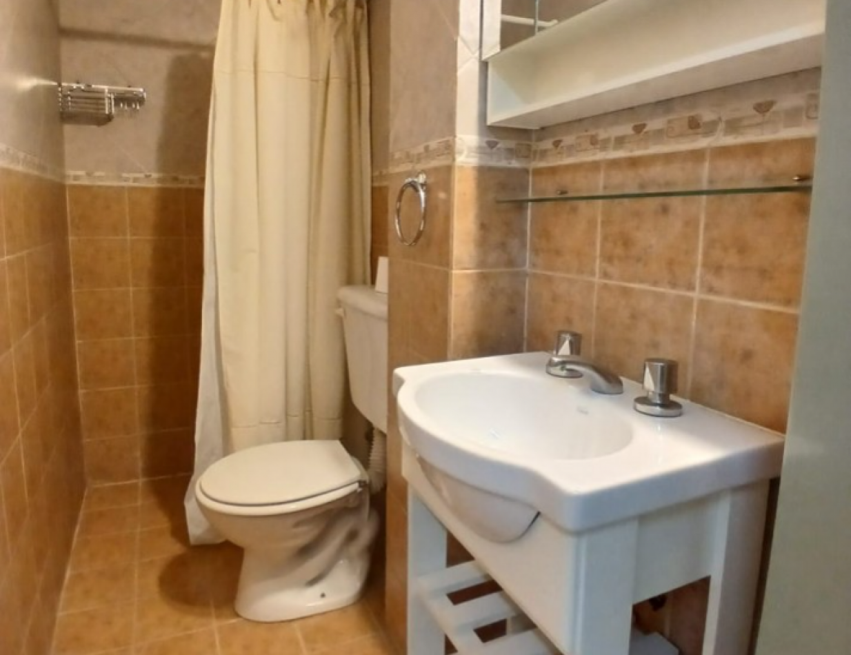 Se vende un departamento monoambiente al frente - San Cristobal