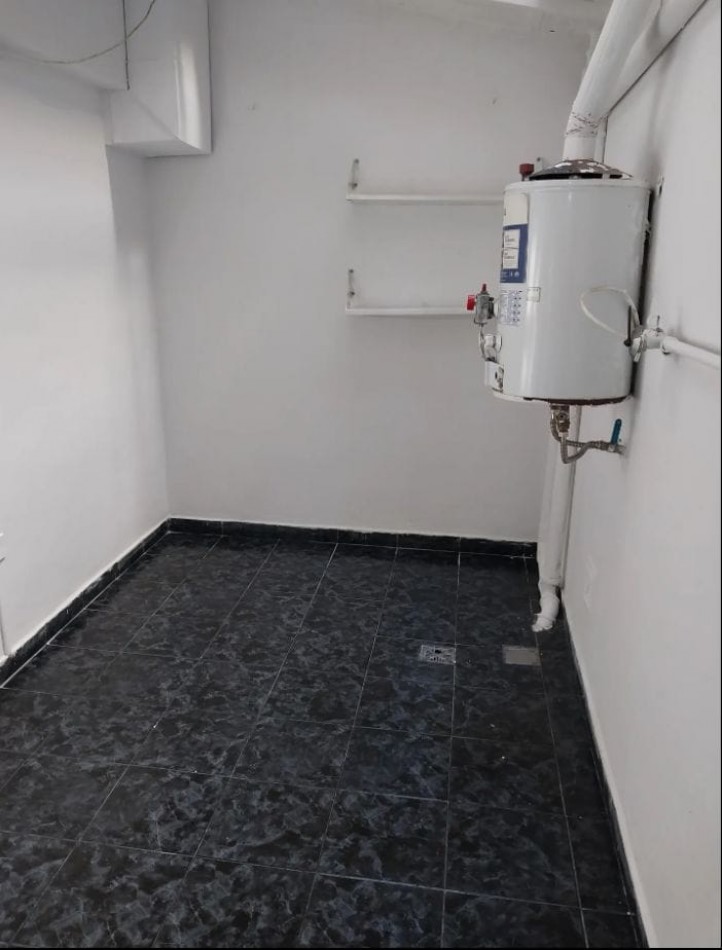 Se vende un departamento monoambiente con patio - Almagro
