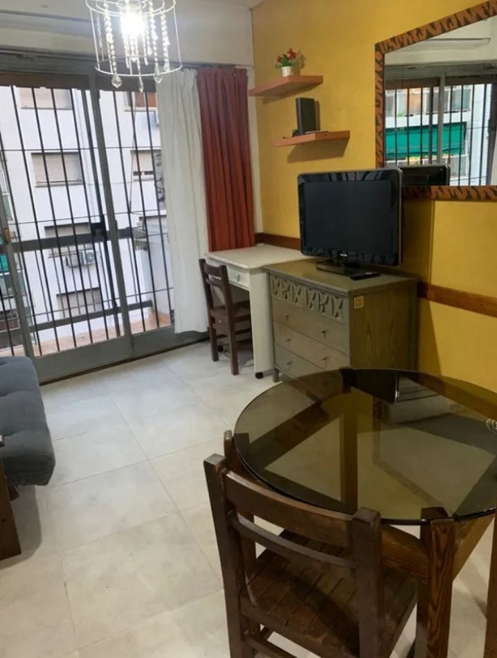Se vende un departamento monoambiente con balcon - Recoleta