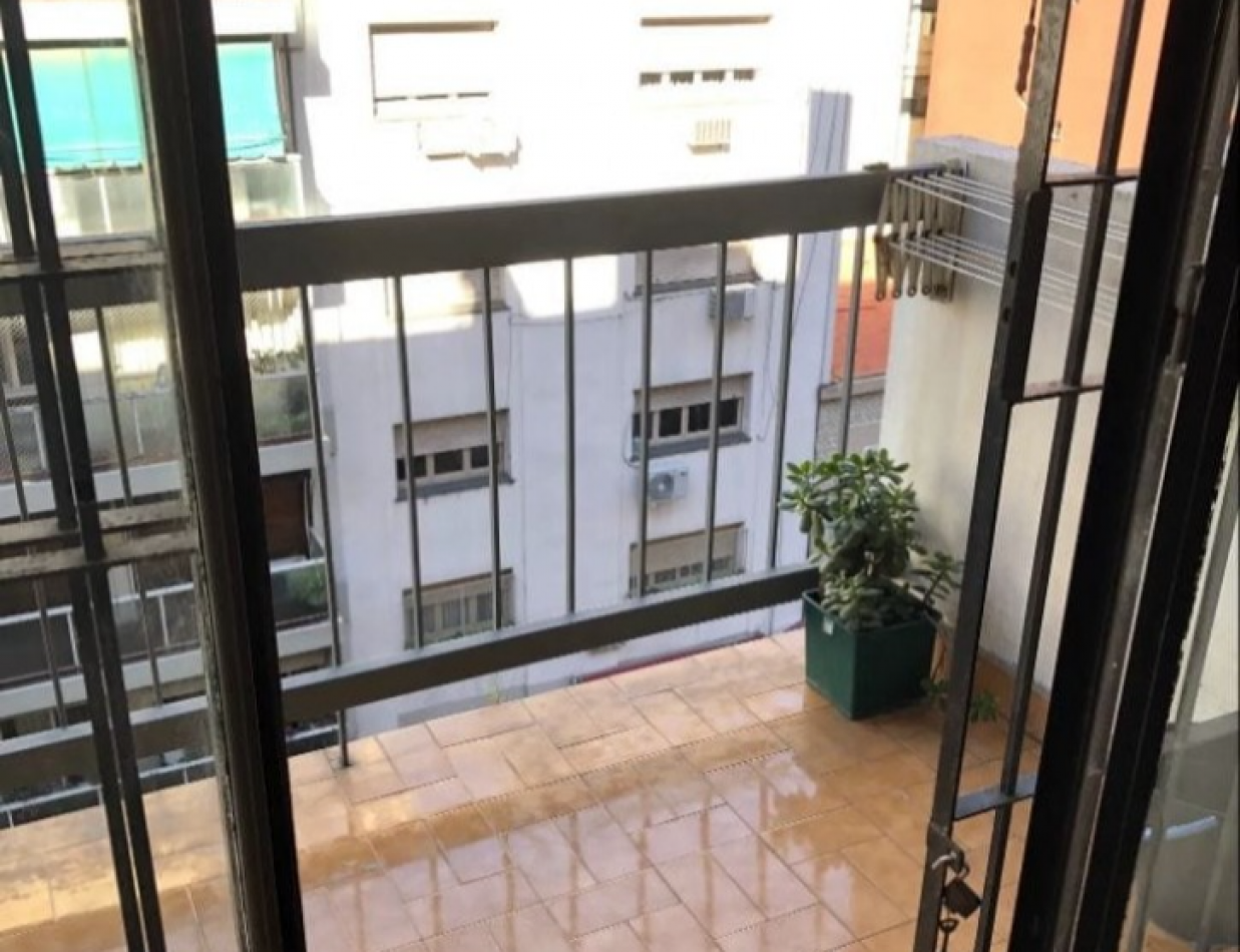 Se vende un departamento monoambiente con balcon - Recoleta