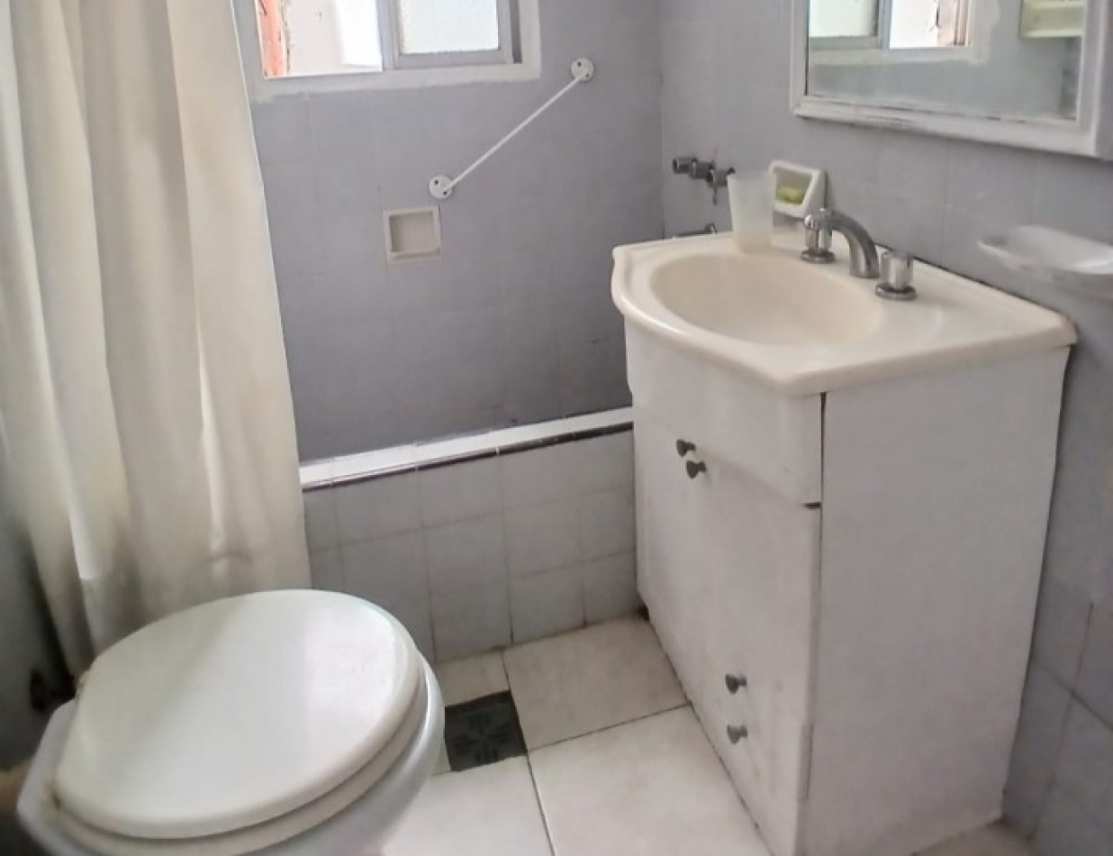 Oportunidad! se vende un agradable departamento de 3 ambientes al frente - San Cristobal