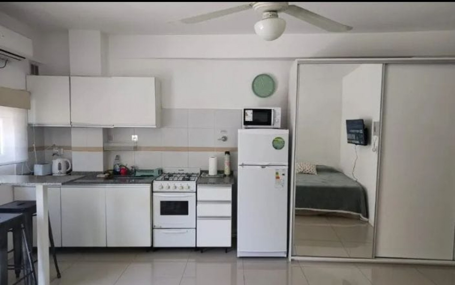 Se vende un excelente monoambiente con balcon - Villa Crespo