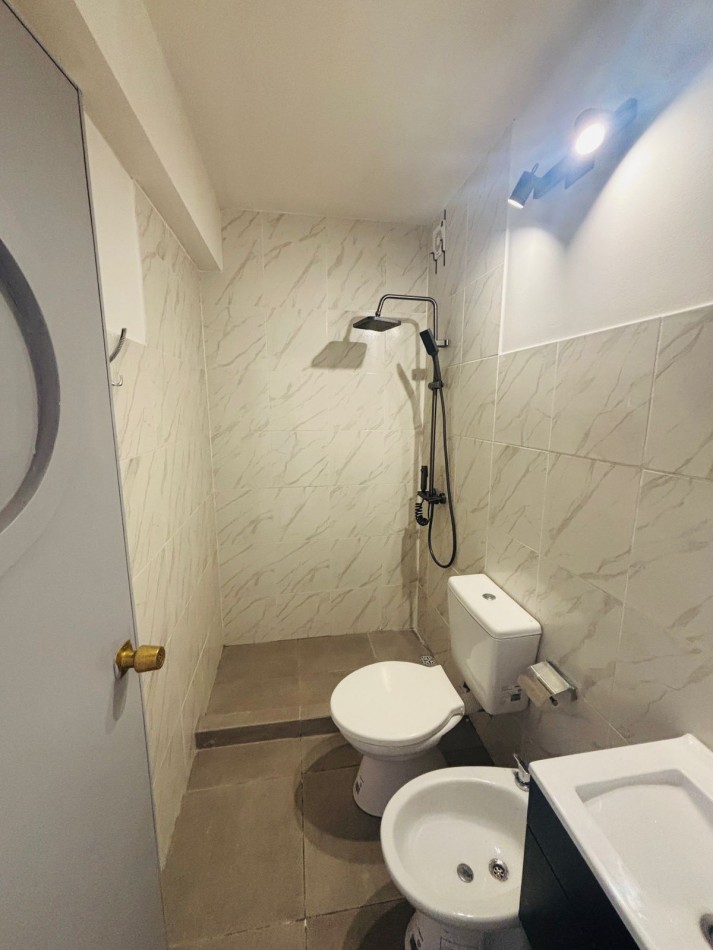 Se vende un departamento de 2 ambientes totalmente refaccionado - Recoleta