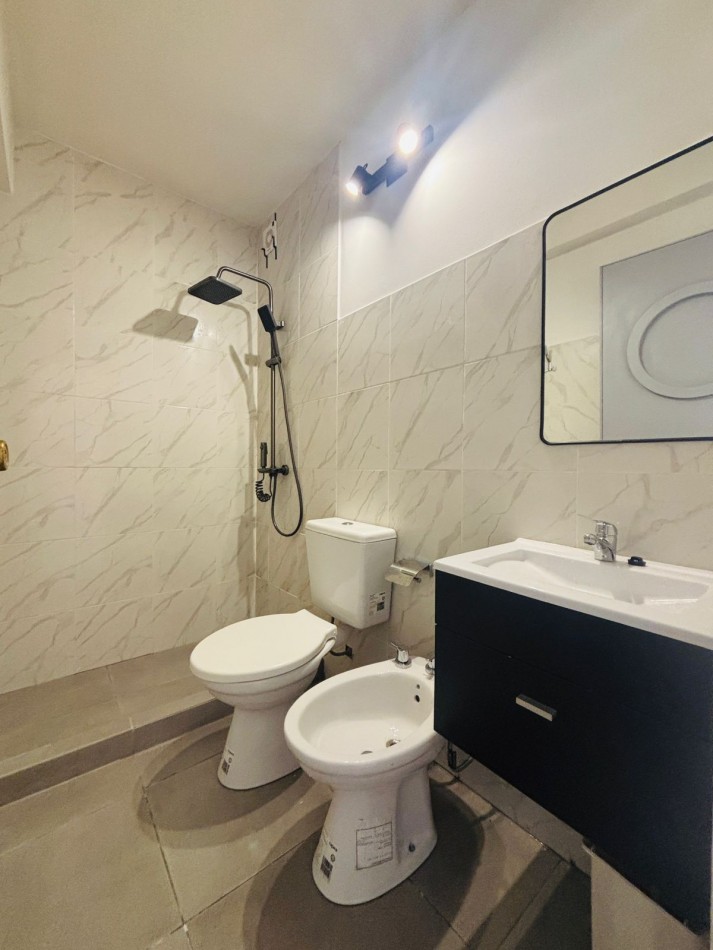 Se vende un departamento de 2 ambientes totalmente refaccionado - Recoleta