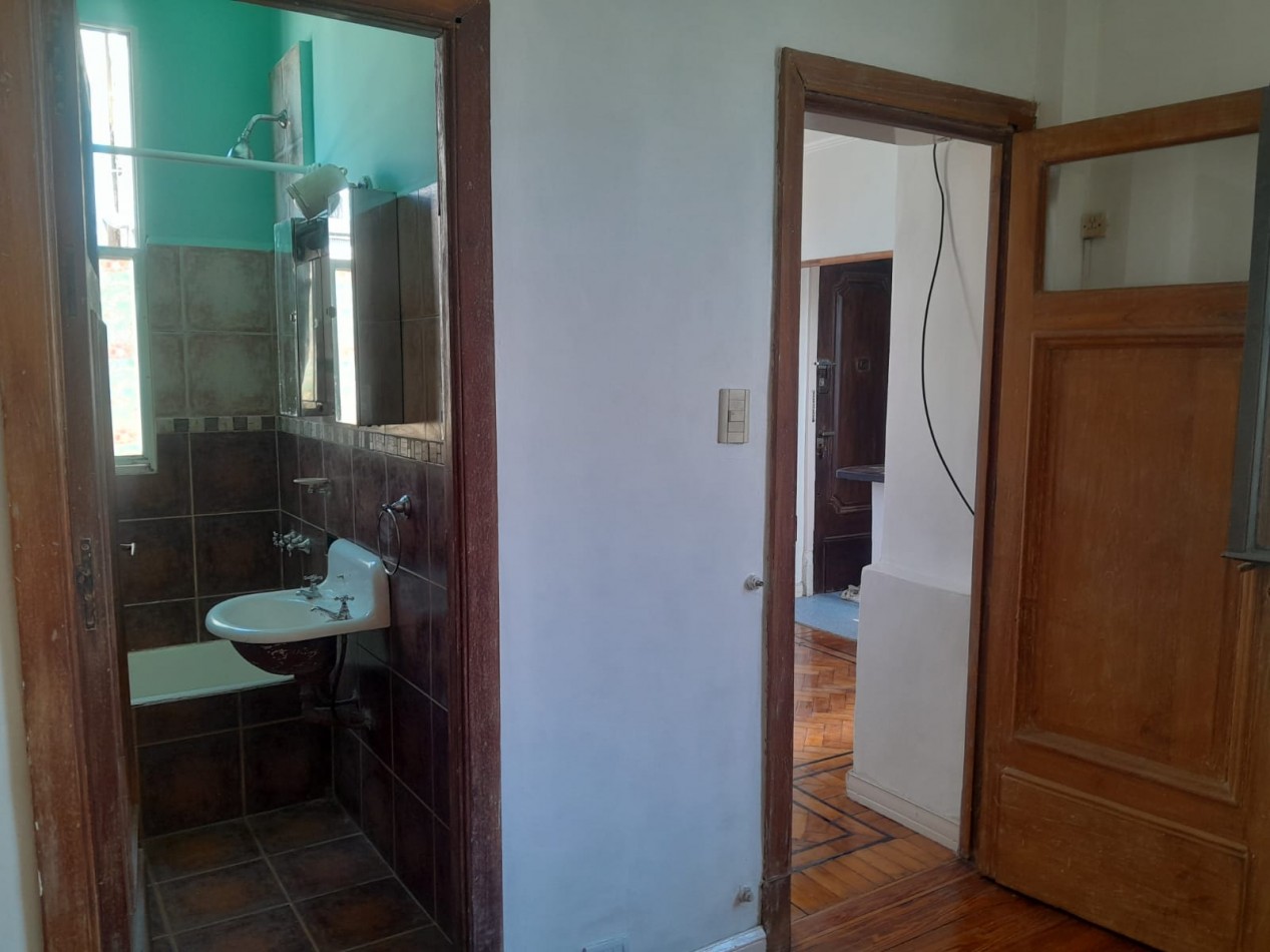 Vende un agradable departamento de 2 ambientes luminoso - Monserrat