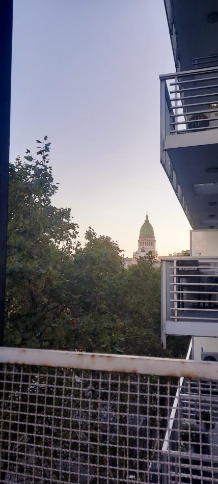 Se vende un agradable departamento de 3 ambientes luminoso - Congreso