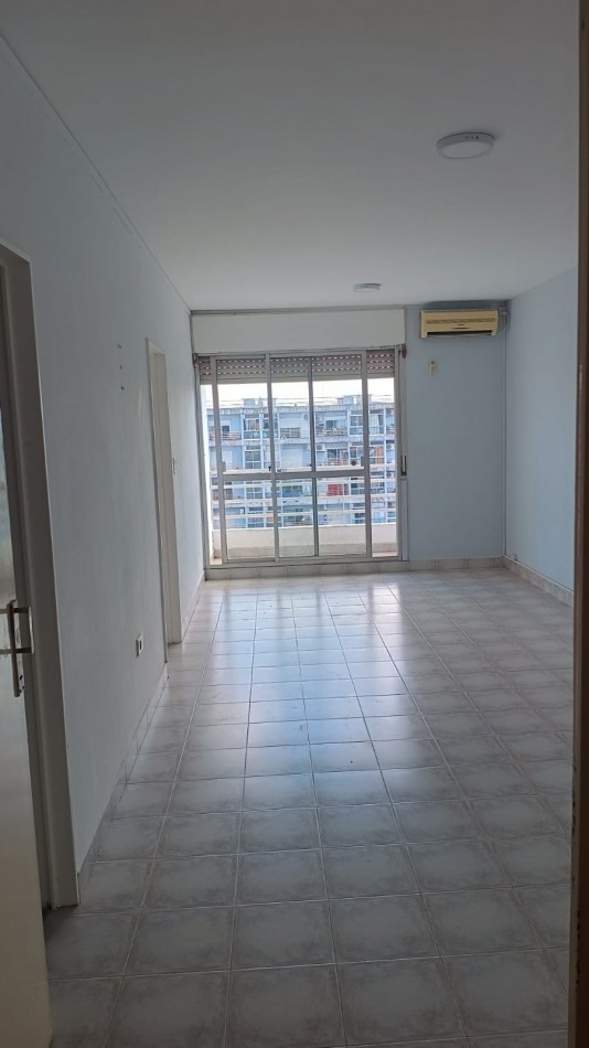 Oportunidad! Se Vende un Agradable Departamento Monoambiente Amplio con Balcon