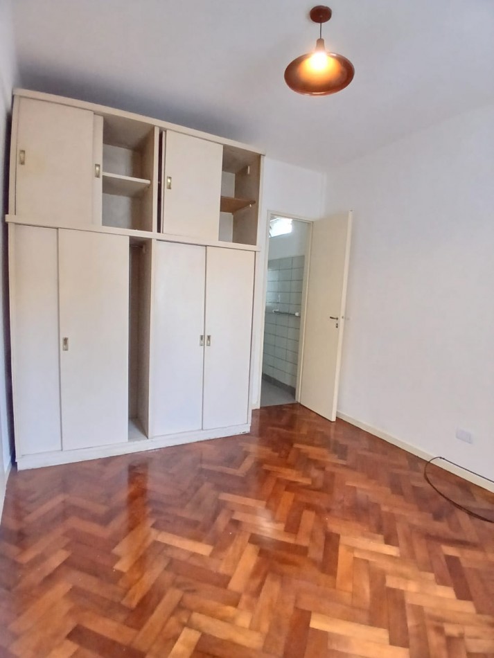 Se Alquila un Departamento de 2 Ambientes Luminoso, Bajas Expensas - Monserrat