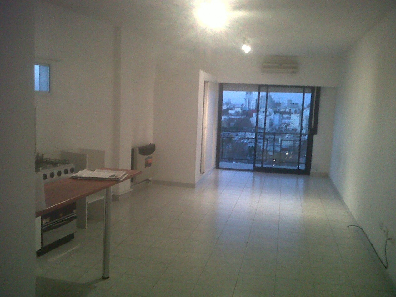 Se alquila un departamento monoambiente amplio con balcon - Palermo