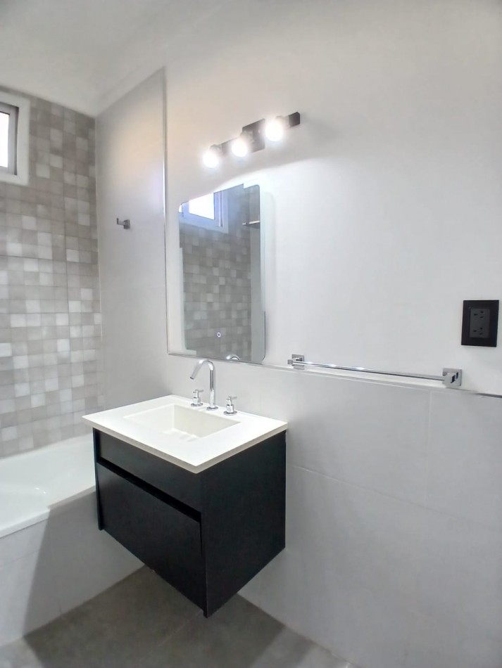 Se Alquila un Espectacular Departamento de 2 Ambientes a Nuevo - Almagro