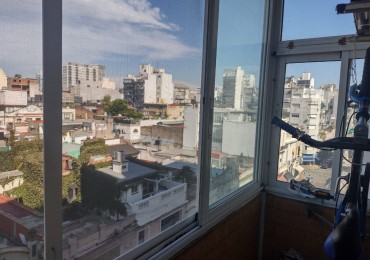 Se vende departamento de 3 ambientes al frente en SAN TELMO
