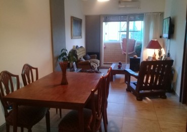 Se vende departamento de 3 ambientes al frente en SAN TELMO