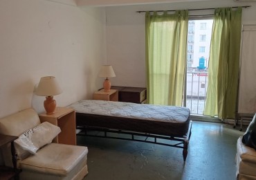 Se vende un amplio monoambiente luminoso - Recoleta