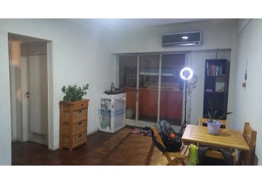 Se vende un departamento monoambiente con balcon al frente - Almagro