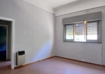Oportunidad! se vende un agradable departamento de 3 ambientes al frente - San Cristobal